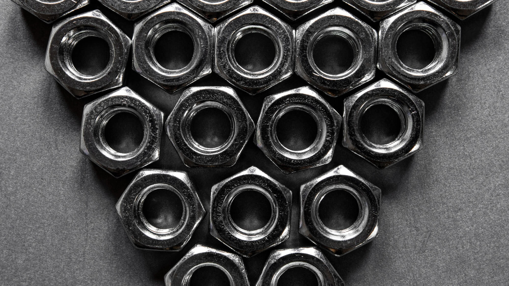 Марки стали для гаек: выбор по классу прочности и условиям эксплуатации